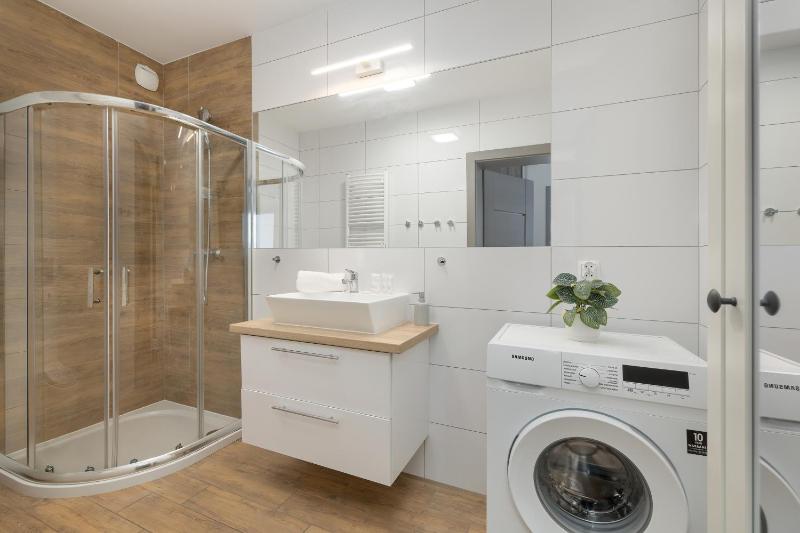 Jasny Apartament Sun Seasons 24 z Umeblowanym Balkonem i Parkingiem by Noclegi Renters - image 35