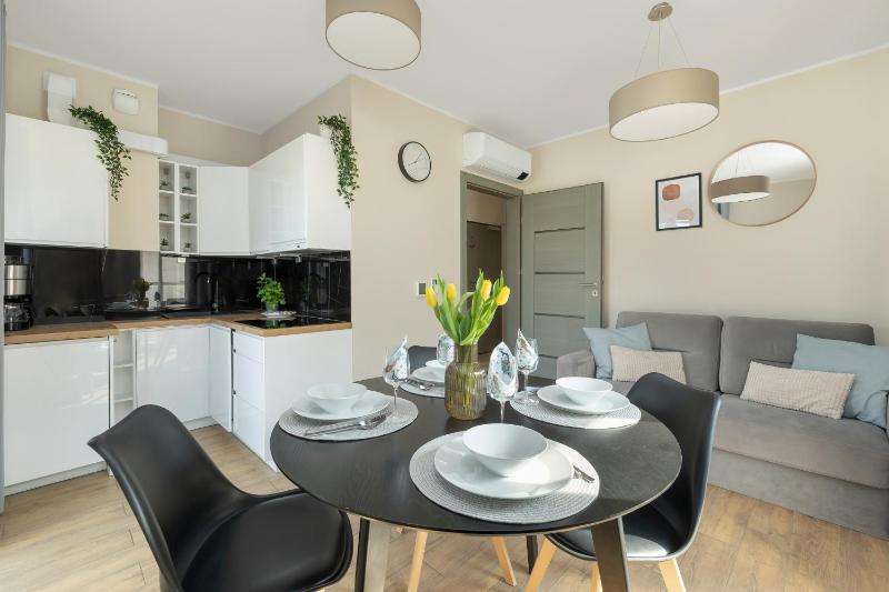 Jasny Apartament Sun Seasons 24 z Umeblowanym Balkonem i Parkingiem by Noclegi Renters - image 37