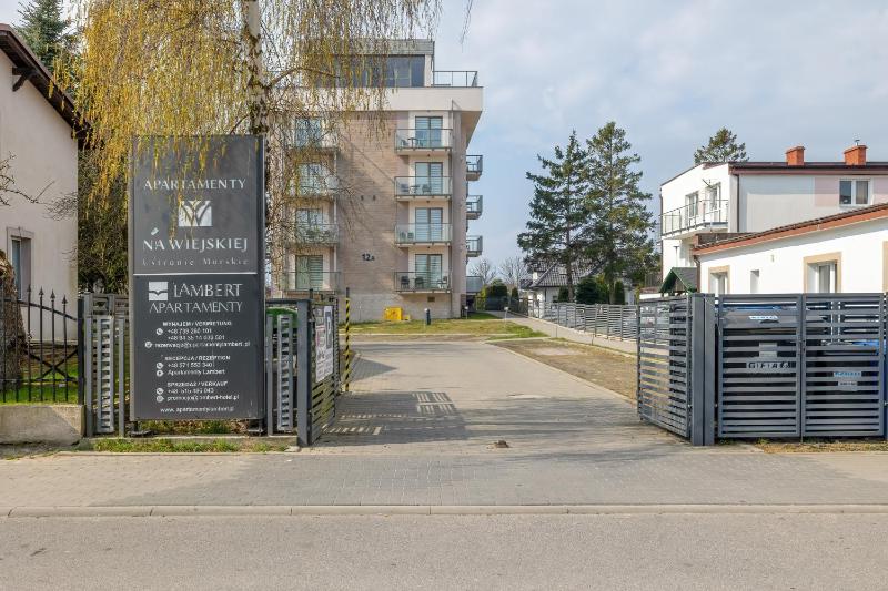 Jasny Apartament Sun Seasons 24 z Umeblowanym Balkonem i Parkingiem by Noclegi Renters - image 9