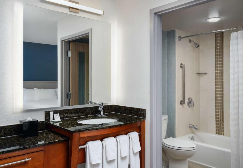 Specialty Double Room with Two Double Beds image 3