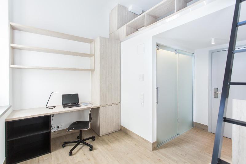 Single Room with Shower image 1