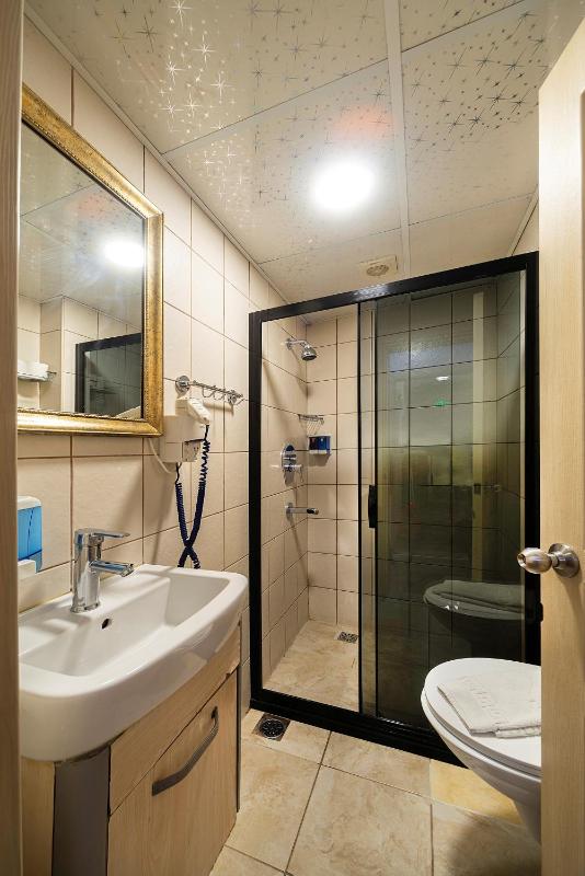 Two-Bedroom Suite image 1