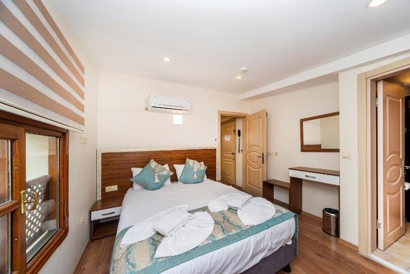 Two-Bedroom Suite image 4