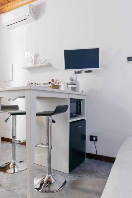 Triple Room with Private Bathroom image 4