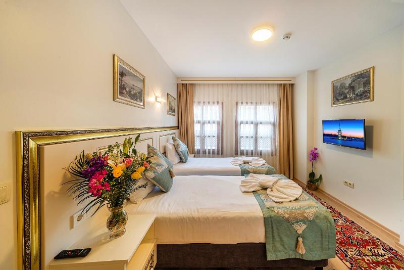 Standard Double or Twin Room image 4