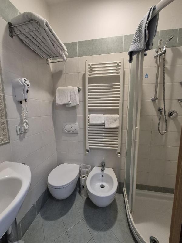 Economy Double Room image 2