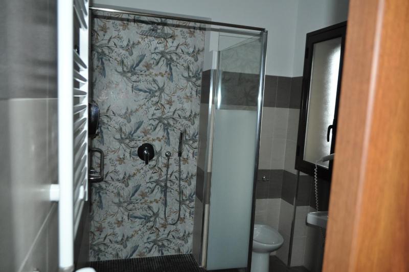 Standard Double or Twin Room image 3