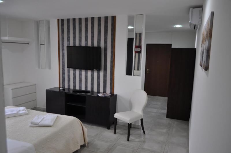 Luxury Suite image 4