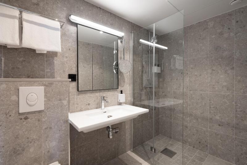 Superior Double Room image 4
