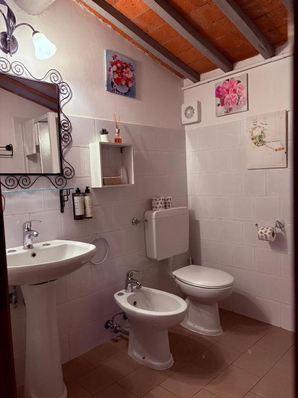 Single Room image 2