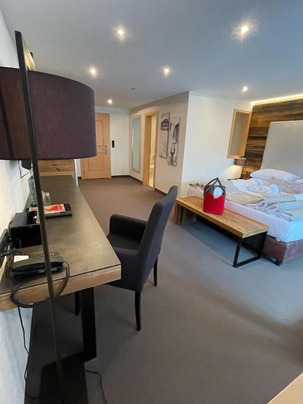 One-Bedroom Suite image 1