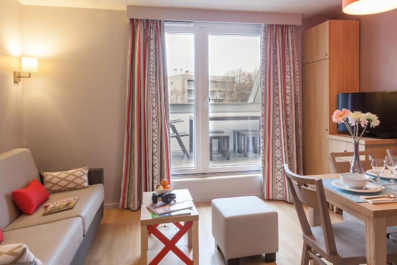 Two-Bedroom Duplex Apartment (5 People) image 1