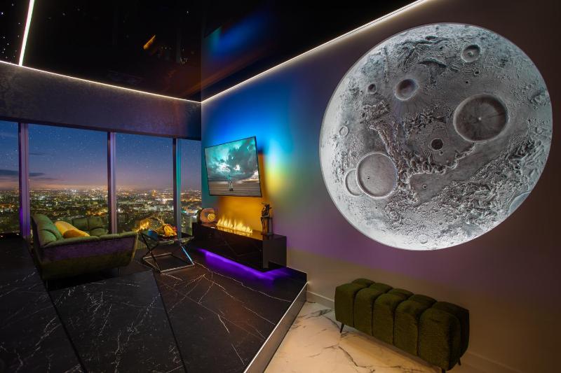Apartamenty Sky Tower z Jakuzzi Przy Oknie by BQQK - image 43