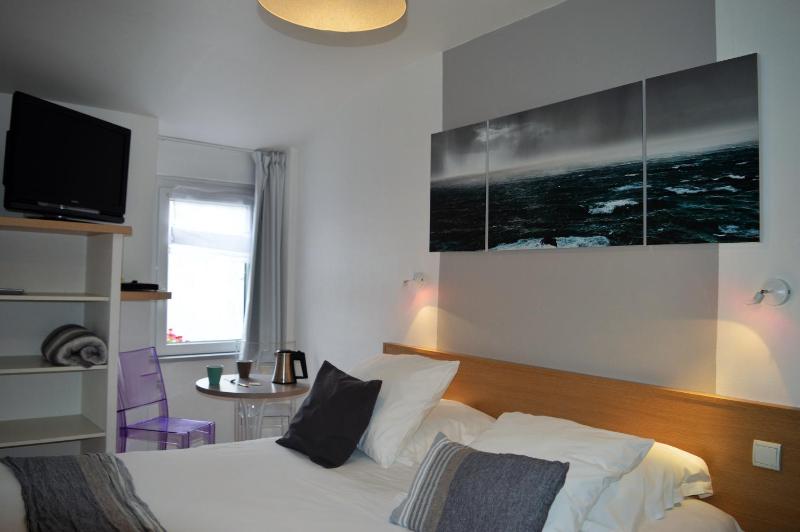 Hotel La Marine Vieux Port - image 17