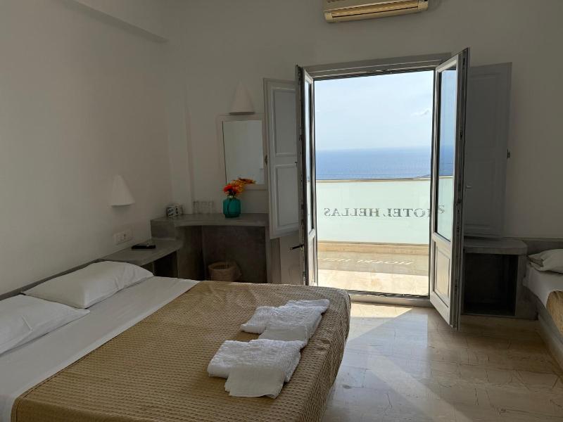 Triple Room with Sea View image 2