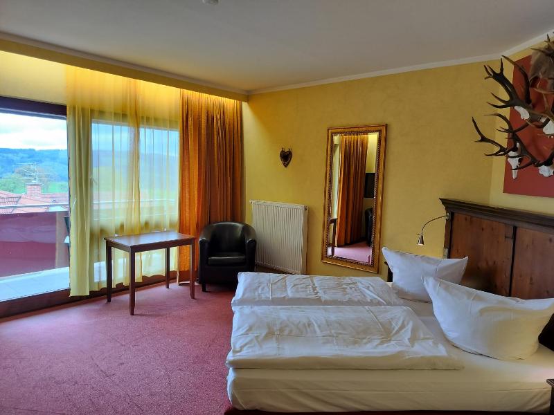 Double Room with Balcony image 4