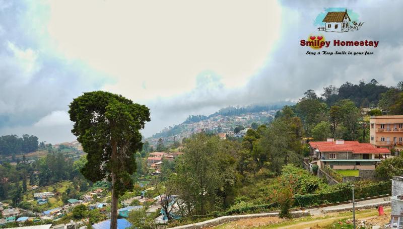 Smiley Homestay Family-Friendly 3BR - image 35