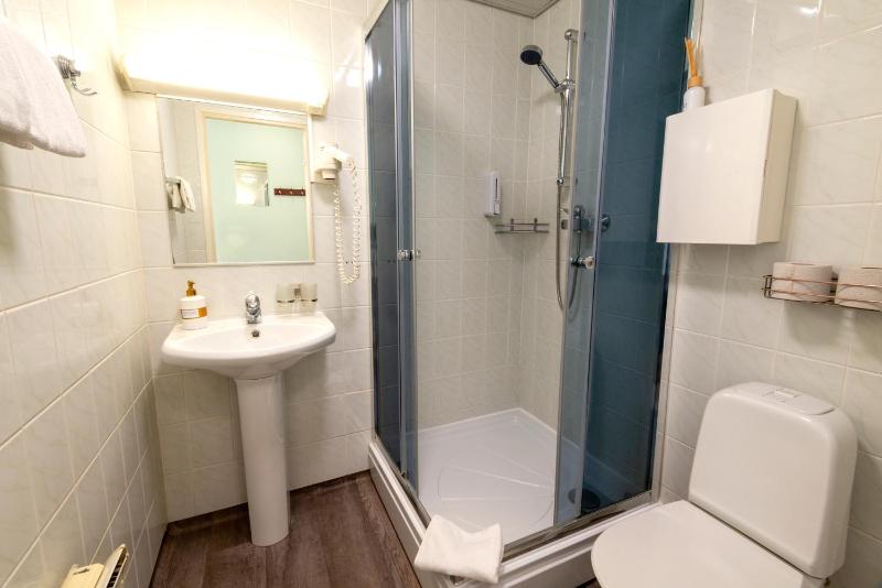 Double Room with Private Bathroom image 2
