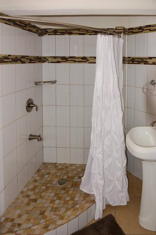 Timbos Suites - image 4