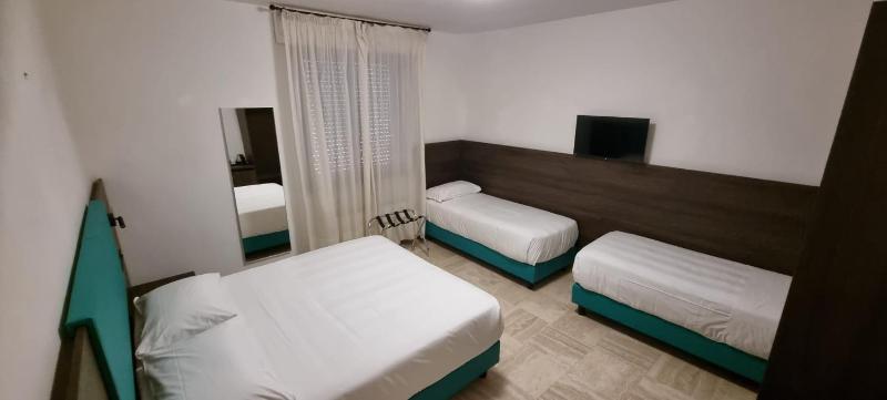 Quadruple Room image 2