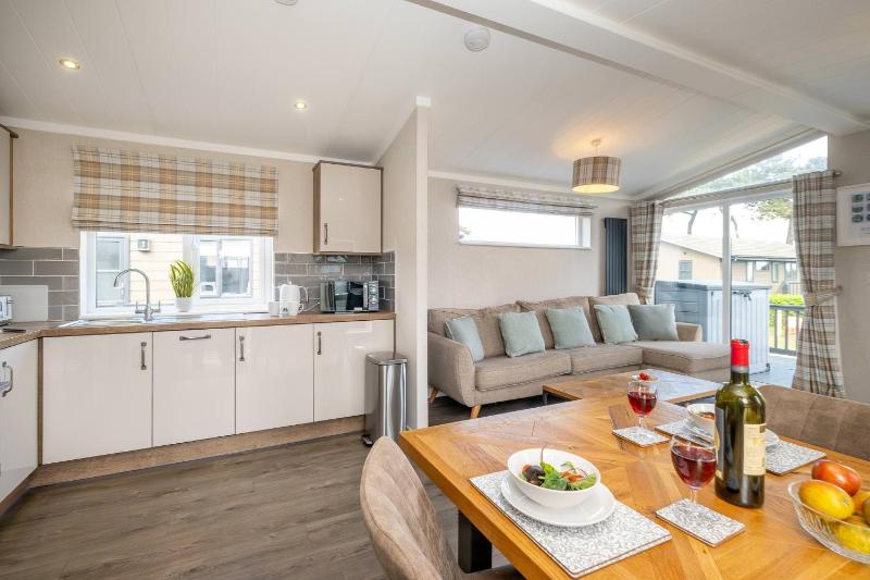 Driftwood Lodge Sizewell - Adults only property - Aldeburgh Coastal Cottages - image 11