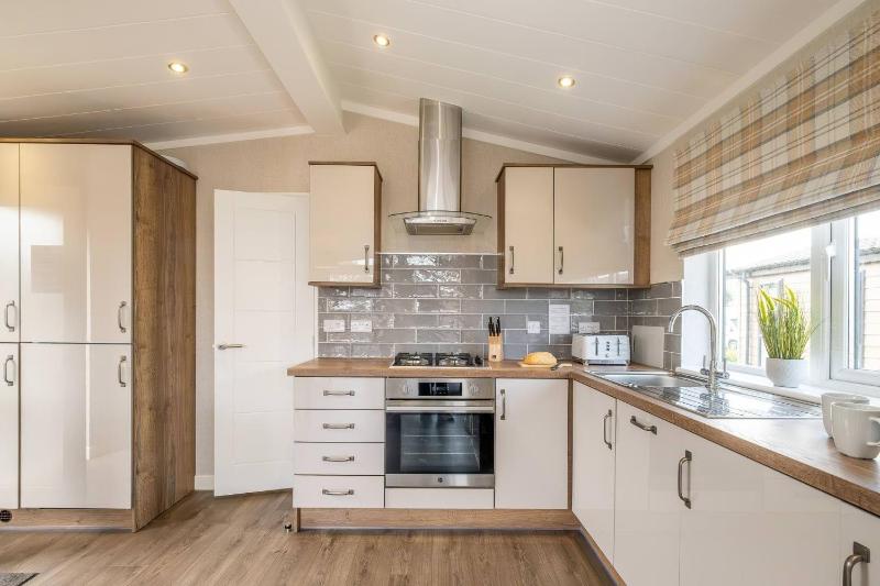 Driftwood Lodge Sizewell - Adults only property - Aldeburgh Coastal Cottages - image 7