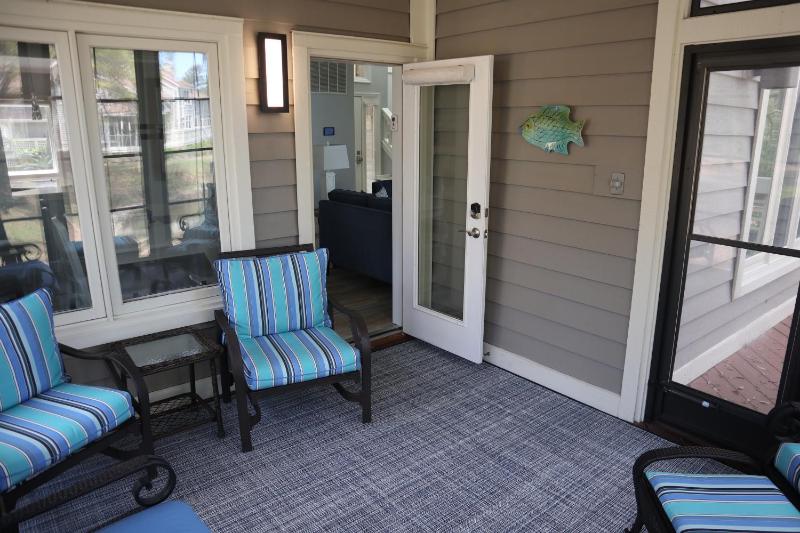 7637 Huntington Villas - image 1