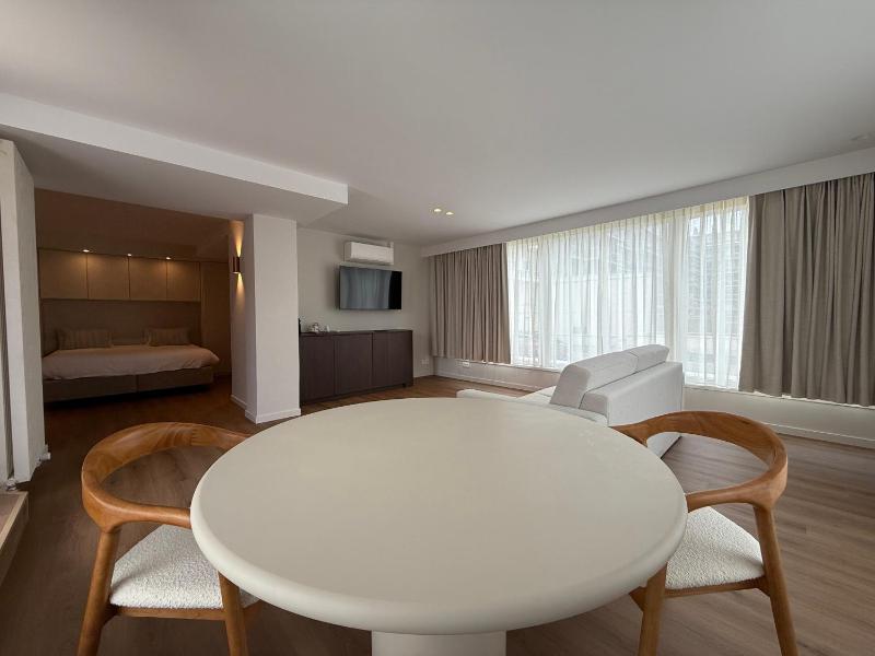 Junior Suite with Terrace image 1