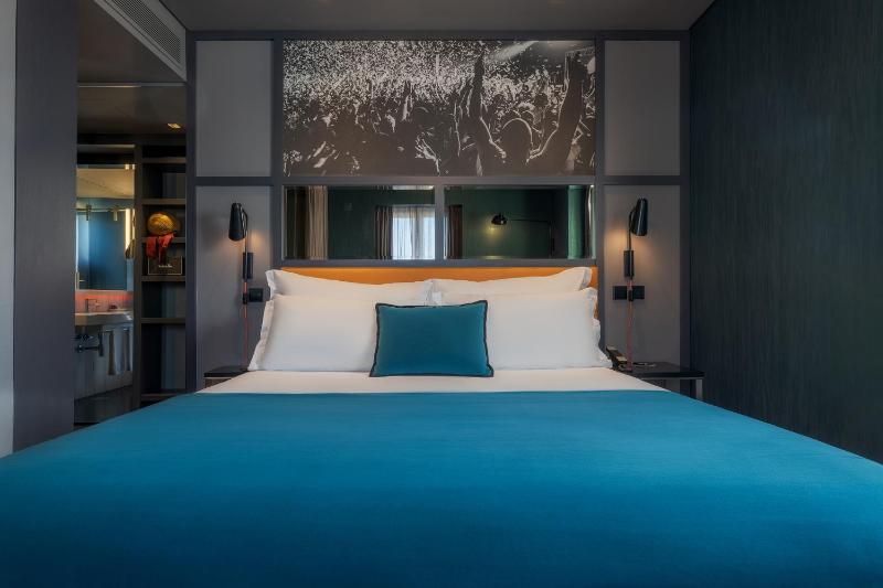 CR Superior Corner image 2