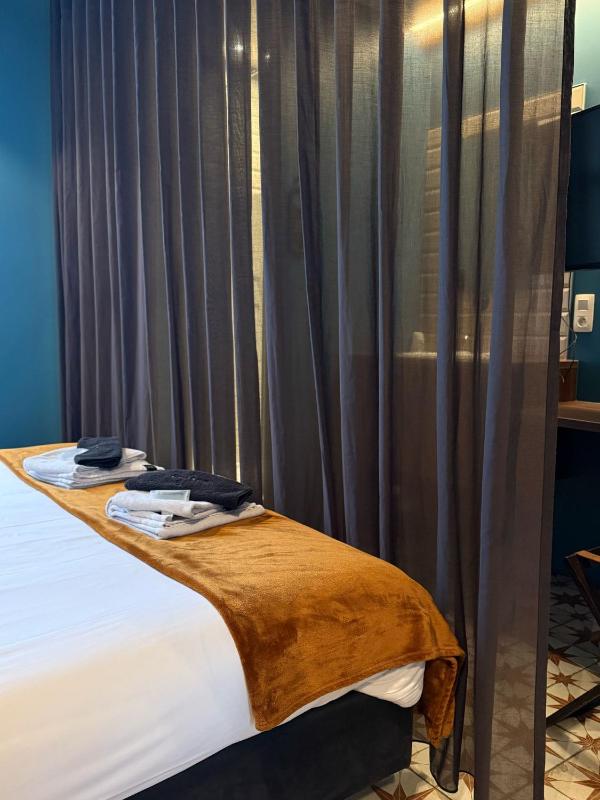 Double Room with Private Bathroom image 2