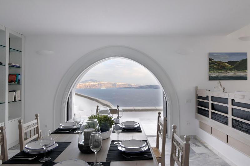 Beautiful Oia Villa - image 28