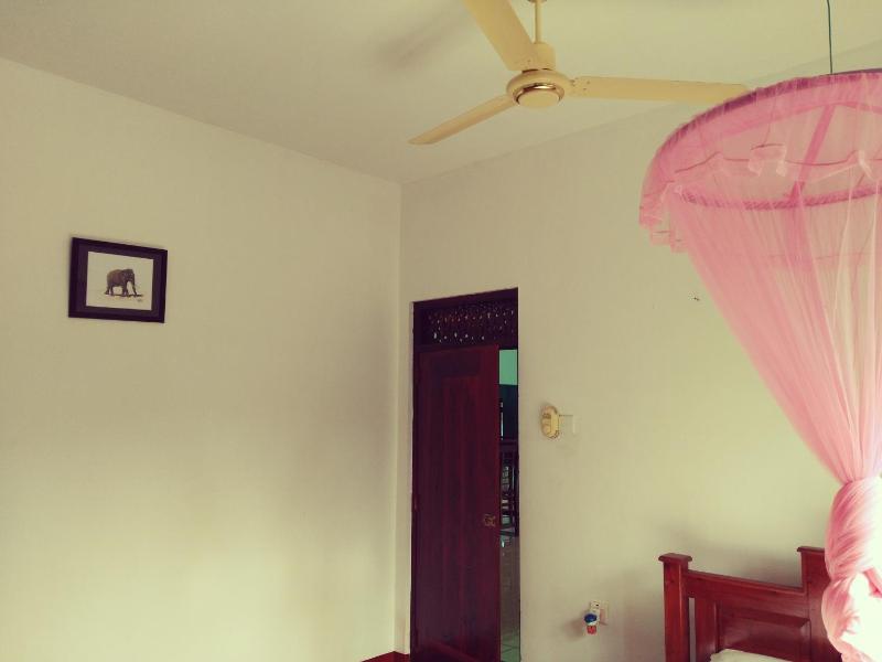 Sunrise Beach Inn - image 8