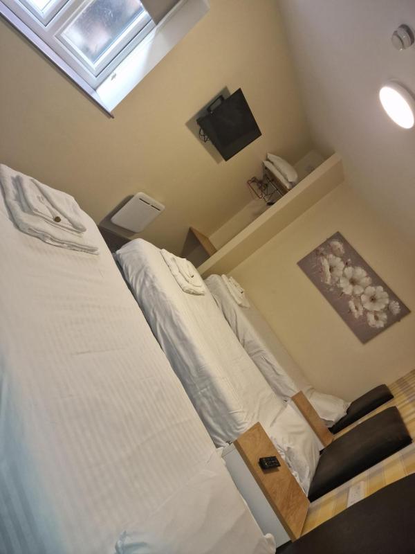 Triple Room image 1