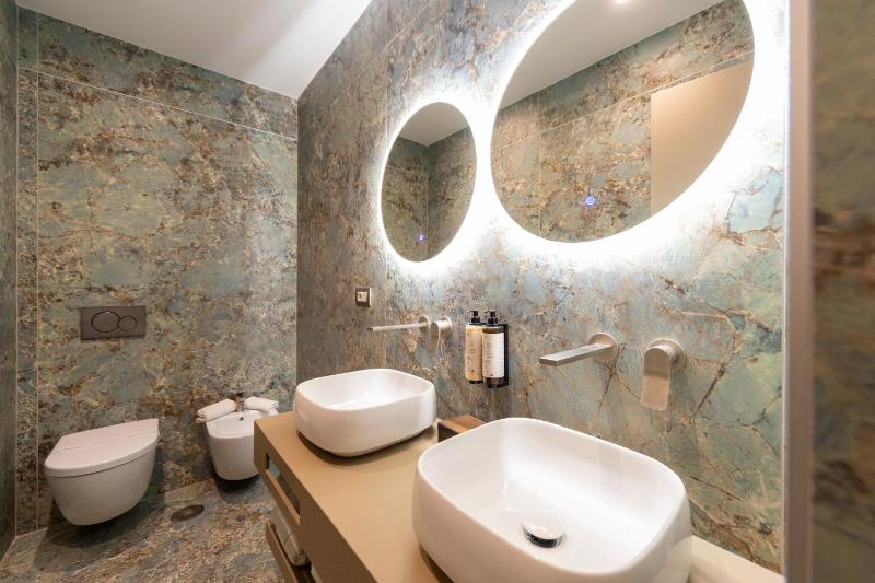 Executive Suite with Spa image 4