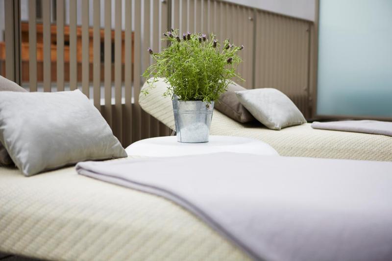 Deluxe Double Room image 2