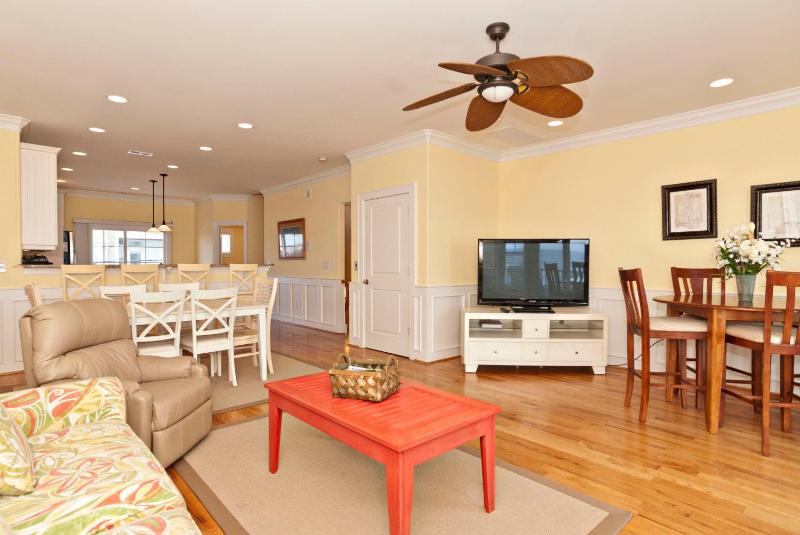 CB Sea #2 by Bryant Real Estate - image 45