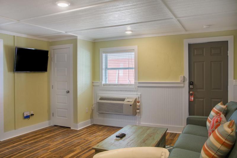 See Sea Motel - image 26