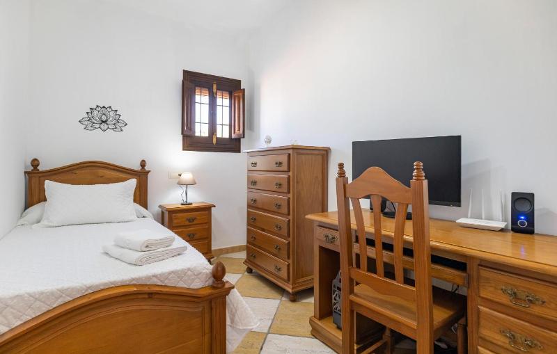 Stunning Home In Torrox With House Sea View - image 6