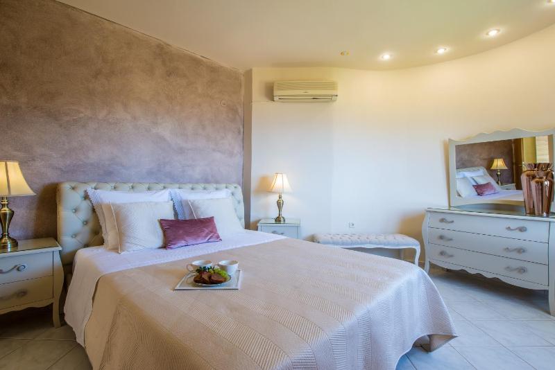 Villa Artemis Wine Dark Sea Villas - image 2
