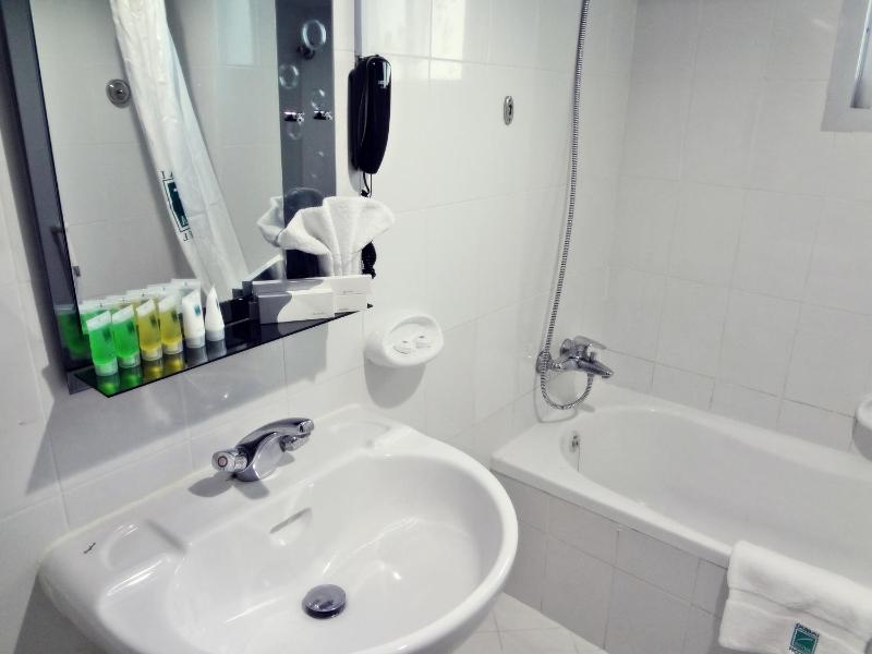  Double Suite image 2