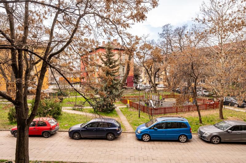 ElenartLux - Baby Cot - Pets Allowed - Free Parking & Fast Wi-Fi - image 15