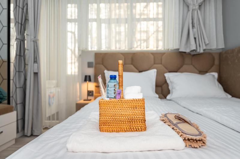 ElenartLux - Baby Cot - Pets Allowed - Free Parking & Fast Wi-Fi - image 26