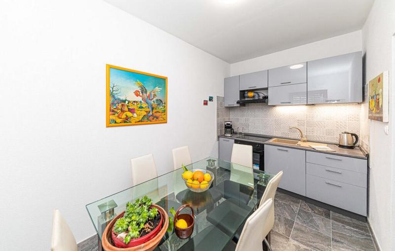 Apartments with parking space Trogir - 23129 - image 8