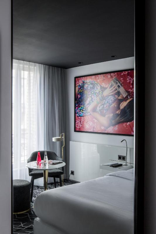 Privilege Room image 3