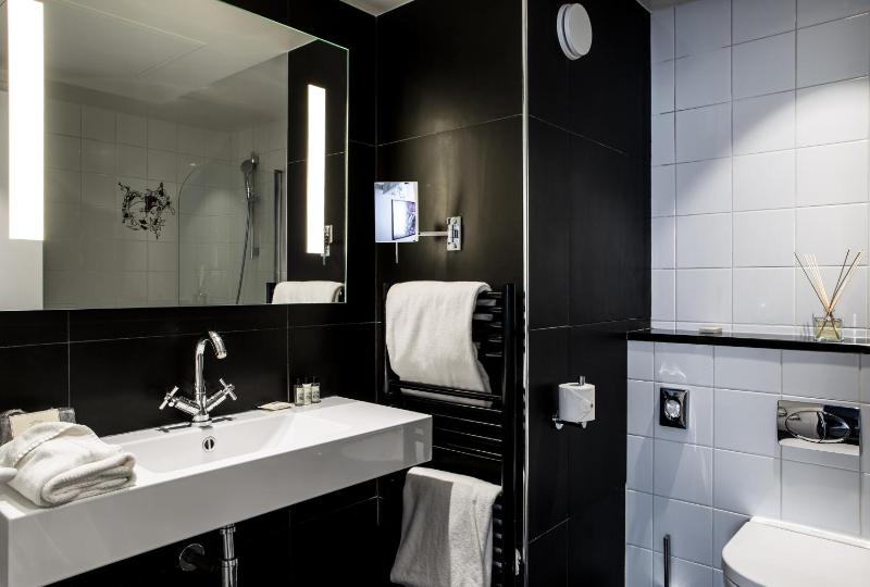 Privilege Room image 4
