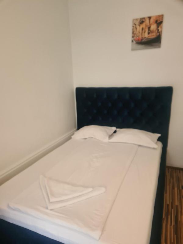 Corina House - image 10