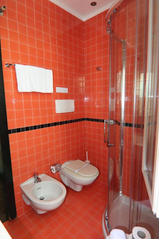 Double or Twin Room with Balcony image 3