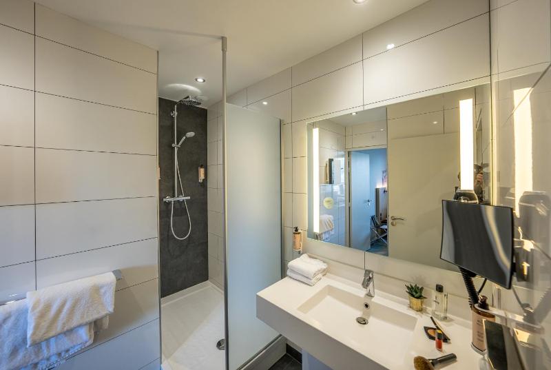 Deluxe Double Room with Castle View image 4