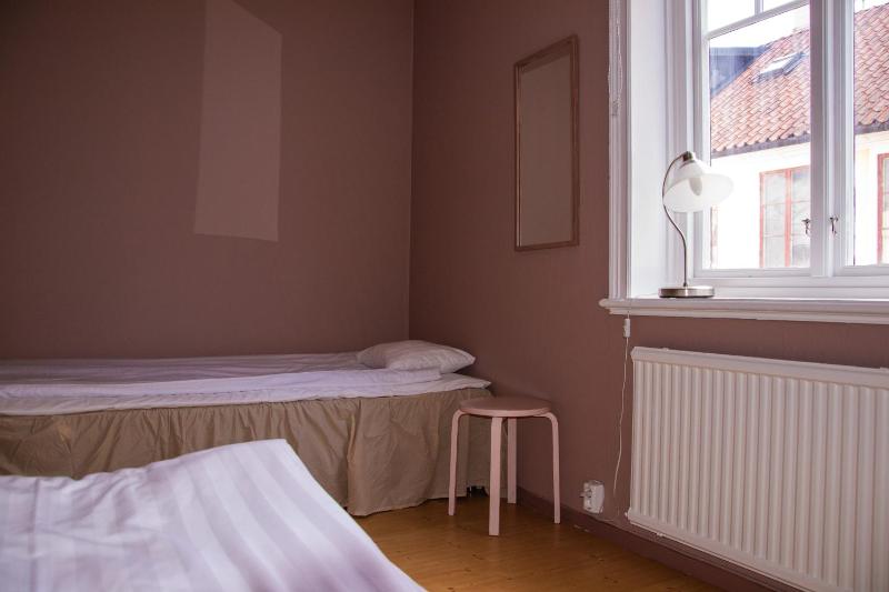 Twin Room with Shared Bathroom image 1