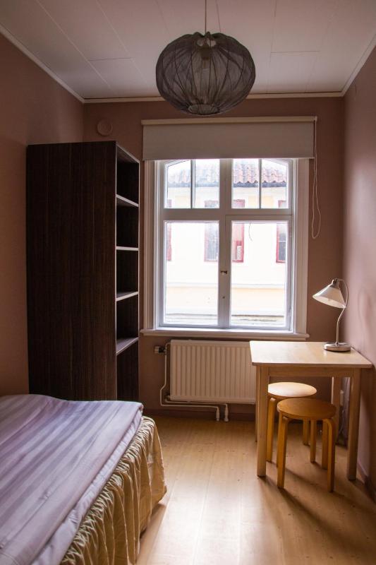 Standard Single Room with Shared Bathroom image 1